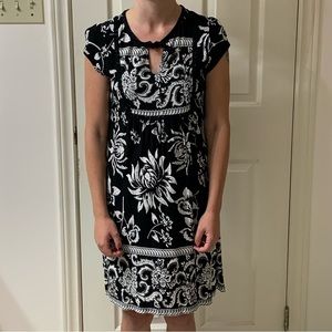 🌷3 for$25🌷Mark, US M, Black & White Floral Cap Sleeved Boho V-Neck Lace Dress